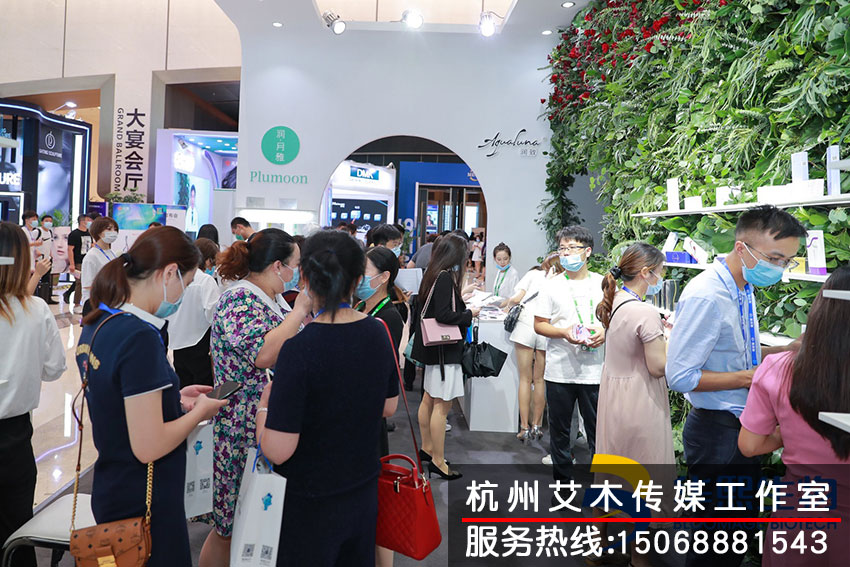 1631329121862677.jpg 華熙生物美沃斯新品發(fā)布會(huì)展柜大堂現(xiàn)場(chǎng)拍攝